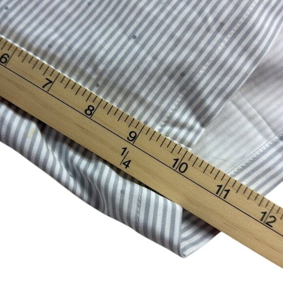 Nike Shorts Golf Slim Fit White & Gray Men's Size 35 - Picture 8 of 8